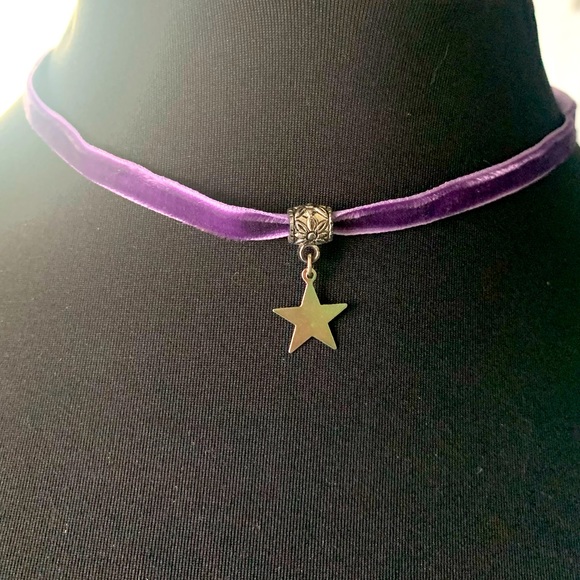 Necklace Star purple velvet choker - Picture 1 of 6